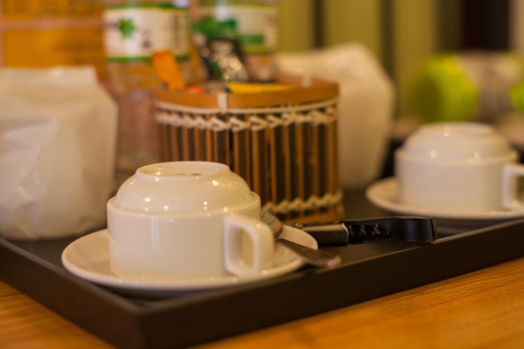 Iris Boutique Hotel Hanoi Esterno foto