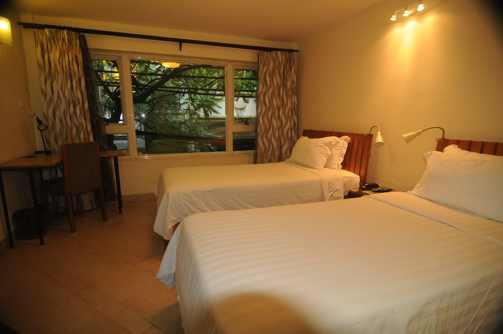 Iris Boutique Hotel Hanoi Esterno foto