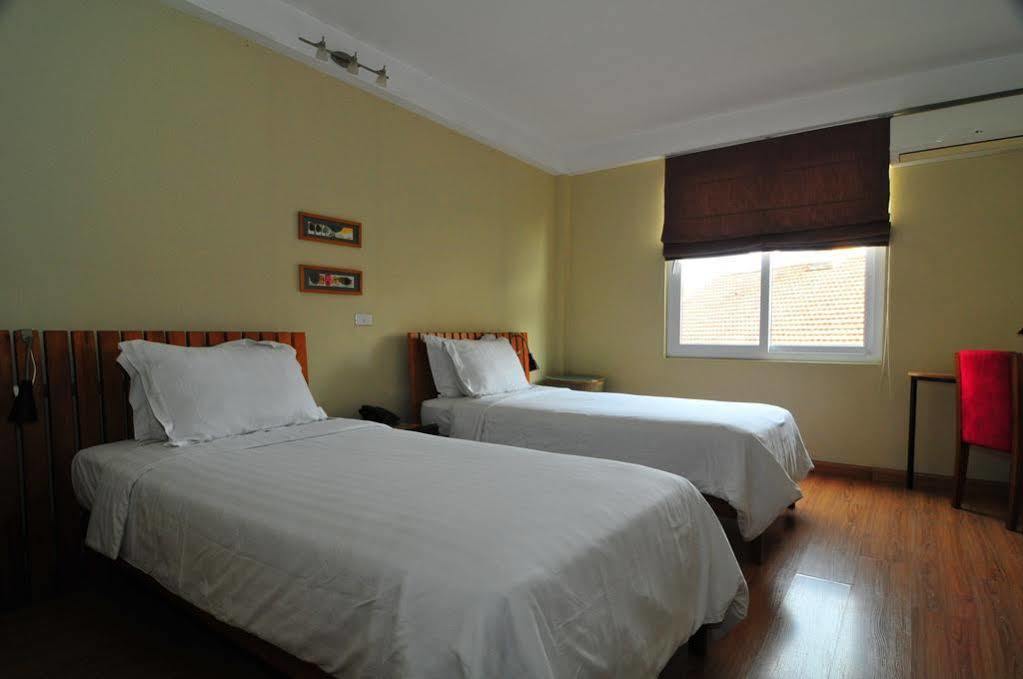 Iris Boutique Hotel Hanoi Esterno foto