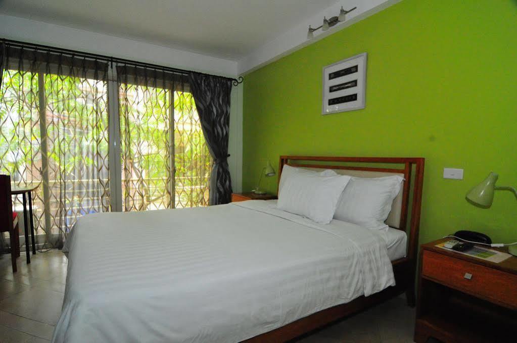 Iris Boutique Hotel Hanoi Esterno foto